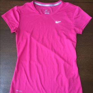 nike dri-fit athletic short sleeve shirt